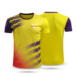 Camiseta de Manga Corta para Hombre Ekin Impex, Estampado Geométrico Amarillo y Morado, Cuello Redondo, Secado Rápido, Corte Deportivo, Largo Regular, Lisa - Product Image 1