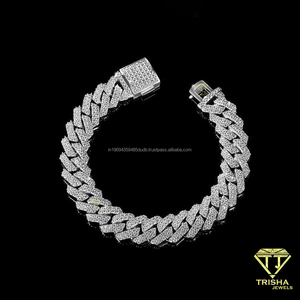 กำไลข้อมือดีไซน์เนอร์แบบ Cuban Link ประดับด้วยเพชร Moissanite ระยิบระยับ พร้อมตัวล็อกแบบกล่องที่แข็งแรงทนทาน - Product Image 4