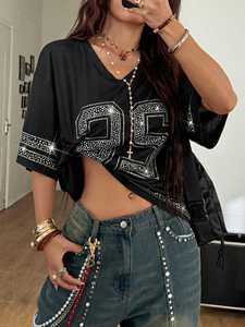 เสื้อเจอร์ซีย์อเมริกันฟุตบอลผู้หญิงแบบโอเวอร์ไซส์ประดับเพชรหรูหราสีดำ ระบายอากาศได้ดี แขนสั้น สไตล์สตรีทแวร์ รับผลิตแบบ OEM แบรนด์ส่วนตัว - Product Image 5