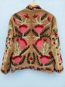Blouson Bomber Réversible en Velours Brodé Floral Rembourré de Coton pour Femme – Idéal Automne/Hiver/Été – Vente en Gros OEM – Cadeau d'Entreprise - Product Image 3