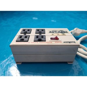 Tripp Lite ISOBAR 4 ULTRA IB4043 9129BSI Supresor de Sobretensiones, Regleta de Alimentación Usada Como Pieza de Repuesto para Equipos Legacy Semiconductor - Product Image 1