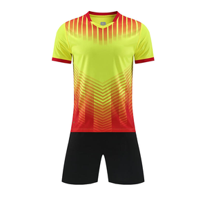 Nouveau Maillot de Foot 2026-27 Grande Taille à Séchage Rapide et Respirant 100% Polyester Imprimé par Transfert Thermique Kits de Sport Personnalisables avec Logo d'Équipe - Product Image 6