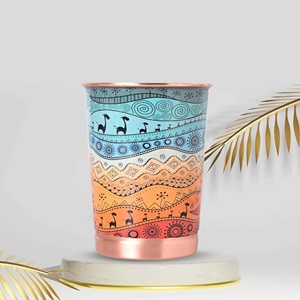Mug à lait cylindrique gravé avec placage cuivre brillant, poignée solide, paille écologique incluse – Fabricant et exportateur Inde - Product Image 2