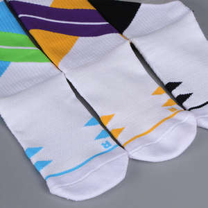 Chaussettes de basketball mi-mollet en gros, directement des usines, adaptées aux hommes et aux femmes, absorbant la transpiration - Product Image 6