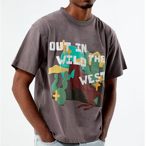 เสื้อยืดผู้ชายพิมพ์ลายกราฟิกคุณภาพสูง คอตตอนคอกลมลำลอง แฟชั่นทันสมัย พร้อมออกแบบลายพิเศษตามสั่ง - Product Image 1