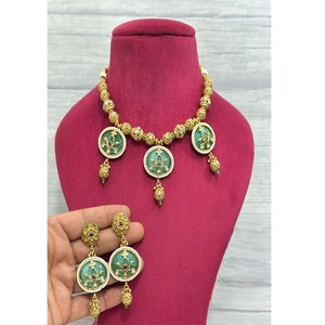 Ensemble de collier Rajwadi en or plaqué, inspiré de Sabyasachi, fabriqué à la main, de qualité supérieure, avec des perles fines Kundan Polki, pour mariage - Product Image 1