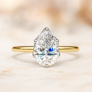 Bague de fiançailles solitaire en diamant Moissanite taillée poire originale certifiée IGI - Product Image 1