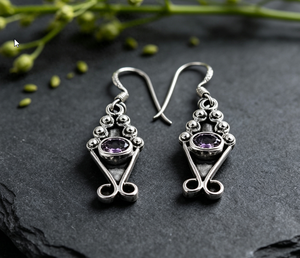 Boucles d'oreilles en argent 925 avec améthyste, design géométrique vintage, bijoux pour femme, usage quotidien, sertissage clos - Product Image 1