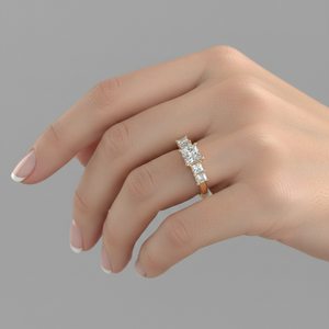 Anillo de Lujo Certificado con Diamante Cultivado en Laboratorio, Corte Princesa en el Centro, Cuatro Diamantes Laterales, Oro Rosa de 14K, Cinco Piedras - Product Image 6