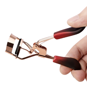 High Quality Rose Gold Eyelash Curler with Red Handles Lighted Feature Durable Stainless Steel <b>Makeup</b> <b>Tool</b> - Product Image 4