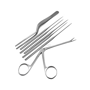 Kit de 7 Piezas de Instrumentos Quirúrgicos y de Diagnóstico ORL con Pinzas de Cocodrilo, Pinzas Adson Bayonet y Curetas para Oído - Proveedor Mayorista - Product Image 1