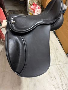 High on Demand Handmade Leather Dressage Saddle for Professional Riders and <b>Trainers</b> Use Available for Bulk Quantity - Product Image 4