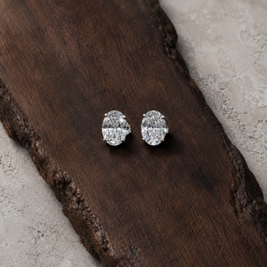 Pendientes de Lujo con Moissanita de Corte Ovalado, Plata de Ley 925, Clásicos, Solitarios de 4 Puntas, Engaste de Garra Plateado para Boda - Product Image 1