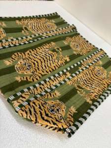 Bolsa de Tela Acolchada Kantha con Motivo de Tigre, Acolchada a Mano, de Algodón Reciclado, Plegable, con Cinta y Cuerda para Llevar, para Uso Diario y Viajes - Product Image 4