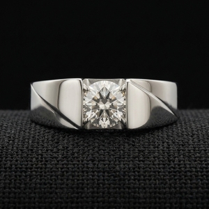 แหวนเพชรทองคำขาว 18k สุดหรู ดีไซน์คลาสสิก สง่างาม ได้รับการรับรองจาก IGI เหมาะเป็นของขวัญสำหรับงานแต่งงาน งานเลี้ยง และงานอีเว้นท์ต่างๆ - Product Image 4