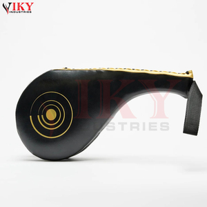Cibles de frappe de boxe en cuir PU, légères, durables, personnalisées, couleur contrastée noir et or, pour l'entraînement - Product Image 2