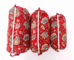 Trousse de toilette matelassée en coton faite à la main avec imprimé indien et pompon - Product Image 5
