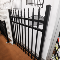 Panneau de clôture moderne en fer noir de 6 pieds, traité thermiquement, galvanisé, imperméable, facile à assembler, pour la sécurité extérieure et les chantiers de construction