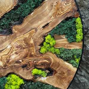 Arte de Pared de Musgo Natural en Madera Moderna, Tamaño Personalizado, Arte de Pared de Musgo Preservado con Madera Natural, Decoración Verde de Lujo Hecha a Mano para Hogar y Oficina - Product Image 6