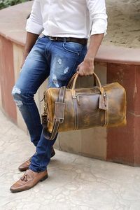 Sac de voyage pour homme en cuir véritable, style vintage, grande capacité 20-35L, poignée souple, fermeture éclair, multifonction - Product Image 1