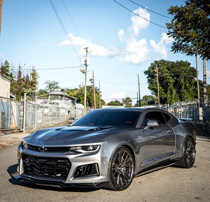 Voiture de sport Chevrolet Camaro ZL1 très demandée, moteur puissant, intérieur haut de gamme, couleurs OEM/ODM disponibles, prête à l'exportation dans le monde entier - Product Image 6