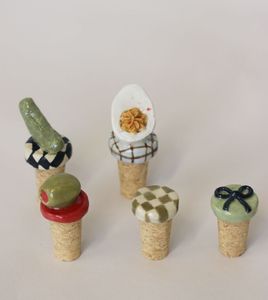 Bouchon de bouteille de vin en céramique artisanal élégant, accessoire de scellage de bouteille décoratif et réutilisable pour la maison, le bar et le restaurant - Product Image 1