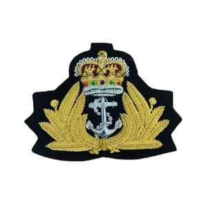 Insignia Real de Corona y Ancla en Hilo de Oro, Hecha a Mano, 3D - Product Image 3