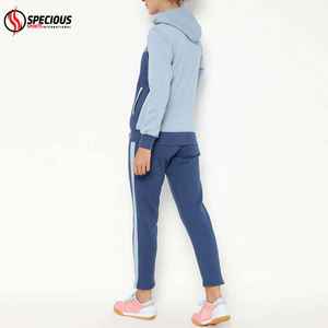 Women's Winter Hooded Casual Solid Two-Piece Fleece Cotton Tracksuit Set with Drawstring Closure Side Pockets Custom Logo - Product Image 3