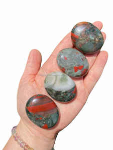 Vente en gros de pierre de sang africaine naturelle sculptée en pierre de palme pour Reiki méditation pierre de guérison de poche pierre semi-précieuse Feng Shui - Product Image 3