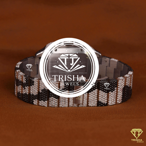 Reloj de Diamantes Moissanite con Incrustaciones en Blanco y Negro, con un Brillante Diseño de Piedras y un Estilo de Alta Gama - Product Image 4