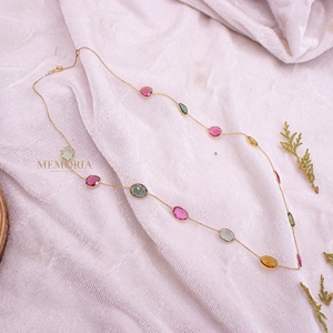สร้อยคอพลอยทัวร์มาลีนธรรมชาติหลายสี ขายส่ง ตัวเรือนทองคำแท้ 18k ทรงเหลี่ยม งานแฮนด์เมดสไตล์วินเทจ ของขวัญแต่งงาน - Product Image 2