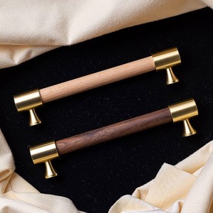 Tirador de Gabinete de Lujo de Madera y Latón, Tirador Cilíndrico Moderno para Cajones, Herraje Premium para Muebles de Cocina y Armarios, Artesanía Natural - Product Image 4