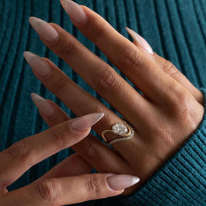 Anillo de Diamantes de Corte Ovalado con Banda Ondulada Curva, Anillo de Compromiso de Oro de 14K, Anillo de Novia Escultural de Oro Amarillo Sólido, Certificado por GIA - Product Image 4
