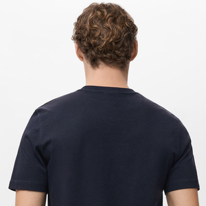 T-shirt décontracté pour homme à col en V avec logo personnalisé, en matière douce, à prix abordable, manches courtes, design tendance 2026 - Product Image 5