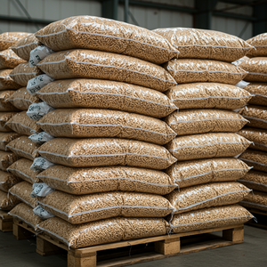 Exportation en vrac de granulés de bois biomasse fabriqués à partir de sciure de bois dur naturel pour un chauffage propre et la production d'énergie - Product Image 5