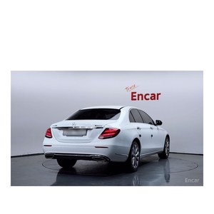 Mercedes-Benz Classe E E300 4MATIC Exclusive Juillet 2019 75 781 km Boîte de vitesses automatique Sièges en cuir Volant à gauche Caméra de recul - Product Image 2