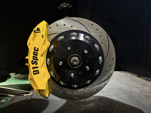 ชุดคาลิปเปอร์เบรกดิสก์แบบมีร่องขนาด 355 มม. รุ่น D1 SPEC RZ Big 6 Piston ประสิทธิภาพสูงจากไต้หวัน - Product Image 4