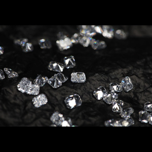 เพชรทรงคุชชั่น น้ำหนักรวม 13.70 กะรัต เพชร CVD ผลิตในห้องปฏิบัติการ สีขาว D-E ความสะอาดระดับ VVS-VS ได้รับการรับรองจาก IGI เหมาะสำหรับทำแหวนหมั้น - Product Image 5