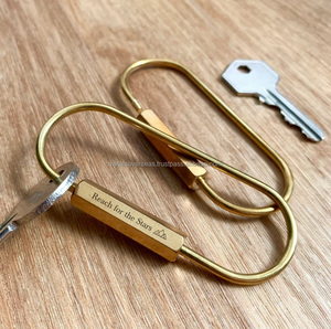 Llavero de Latón Chapado Personalizado con Estilo Europeo de Arte Popular, Gancho Ovalado Grande, Regalo Clásico Vintage para Guardar Llaves y Recuerdos - Product Image 1