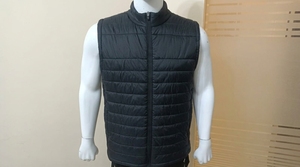 Chaleco Acolchado Sin Mangas para Hombre, Color Naranja, Cuello Alto, Cierre de Cremallera, Relleno Ligero de Poliéster, para Otoño, Corte Regular - Product Image 5