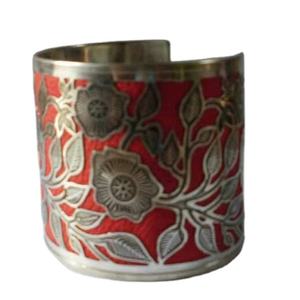 Manchette en laiton de couleur personnalisée de style traditionnel moderne et religieux en cuivre antique fait main avec motif floral - Product Image 1