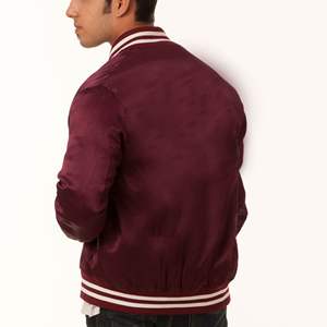 Chaqueta de Béisbol Acolchada de Satén Brillante para Hombre, Diseño de Logotipo de Marca Privada OEM, Precio de Fábrica, Chaquetas de Satén Universitarias - Product Image 2