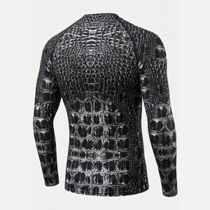 เสื้อแรชการ์ดสำหรับผู้ชาย OEM แขนยาว ป้องกันรังสียูวี UPF50+ แห้งเร็ว ระบายอากาศได้ดี ผลิตจากโพลีเอสเตอร์ผสมสแปนเด็กซ์ สำหรับว่ายน้ำ - Product Image 2