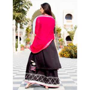 Ensemble de costume classique en satin de rayonne noir pour femmes, disponible en taille XS - Product Image 1