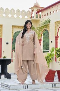 Ensemble Salwar en coton brodé beige pour femme, style traditionnel, coupe régulière, longueur genou, tenue décontractée, séchage rapide, numérique - Product Image 6
