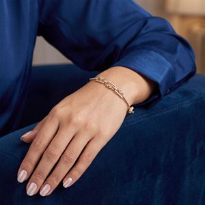 Bracelet en or jaune 9 carats exquis avec diamants de laboratoire, double rectangle, détails perlés complexes, design élégant et classique pour femmes - Product Image 3