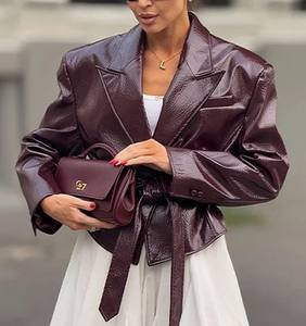 Chaqueta de Mujer con Cuello Estilizado, Nueva Colección Streetwear, Chaqueta de Cuero PU, Venta al por Mayor, Chaqueta de Mujer con Cierre de Cremallera, Moda Hip Hop - Product Image 3