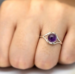 แหวนเงินแท้ 925 ประดับพลอยอเมทิสต์ทรงกลม สีม่วง ทำมือ เครื่องประดับคริสตัล แหวนสวยหรูสำหรับผู้หญิง ขายส่ง - Product Image 5