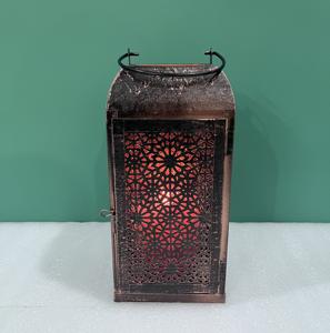 Lámpara Decorativa Marroquí de Hierro Forjado L536 con Portavelas de Vidrio Colgante de 5.25X5.25X10.75 Pulgadas para Decoración de Mesa del Hogar - Product Image 4