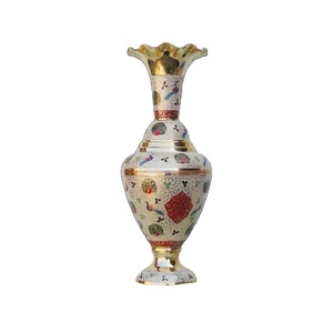 Vase en laiton fabriqué à la main en métal de qualité industrielle pour la maison, le restaurant et l'hôtel - Product Image 1